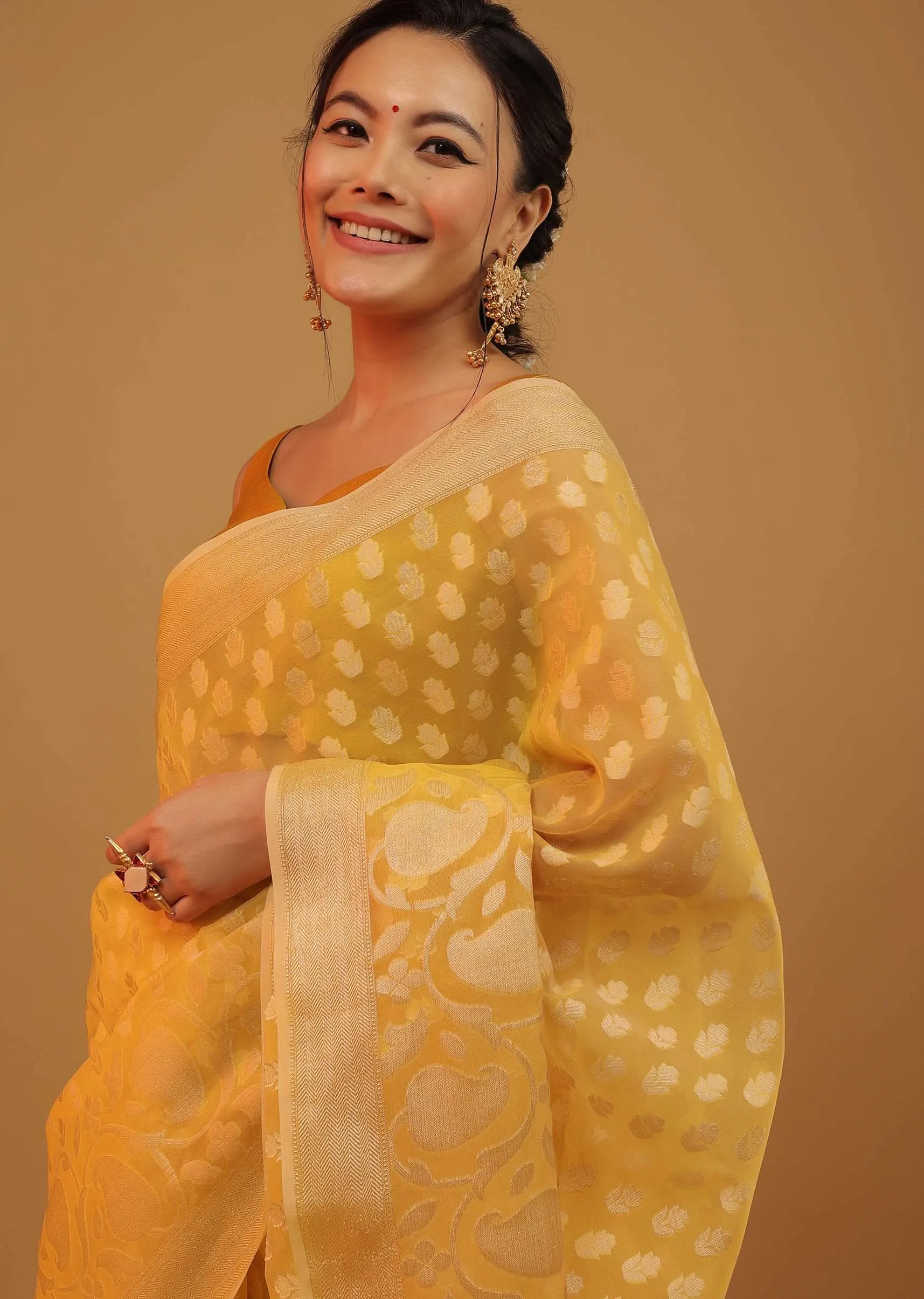 Cyber Yellow Saree In Pure Handloom Cotton Woven In Banarasi Chanderi