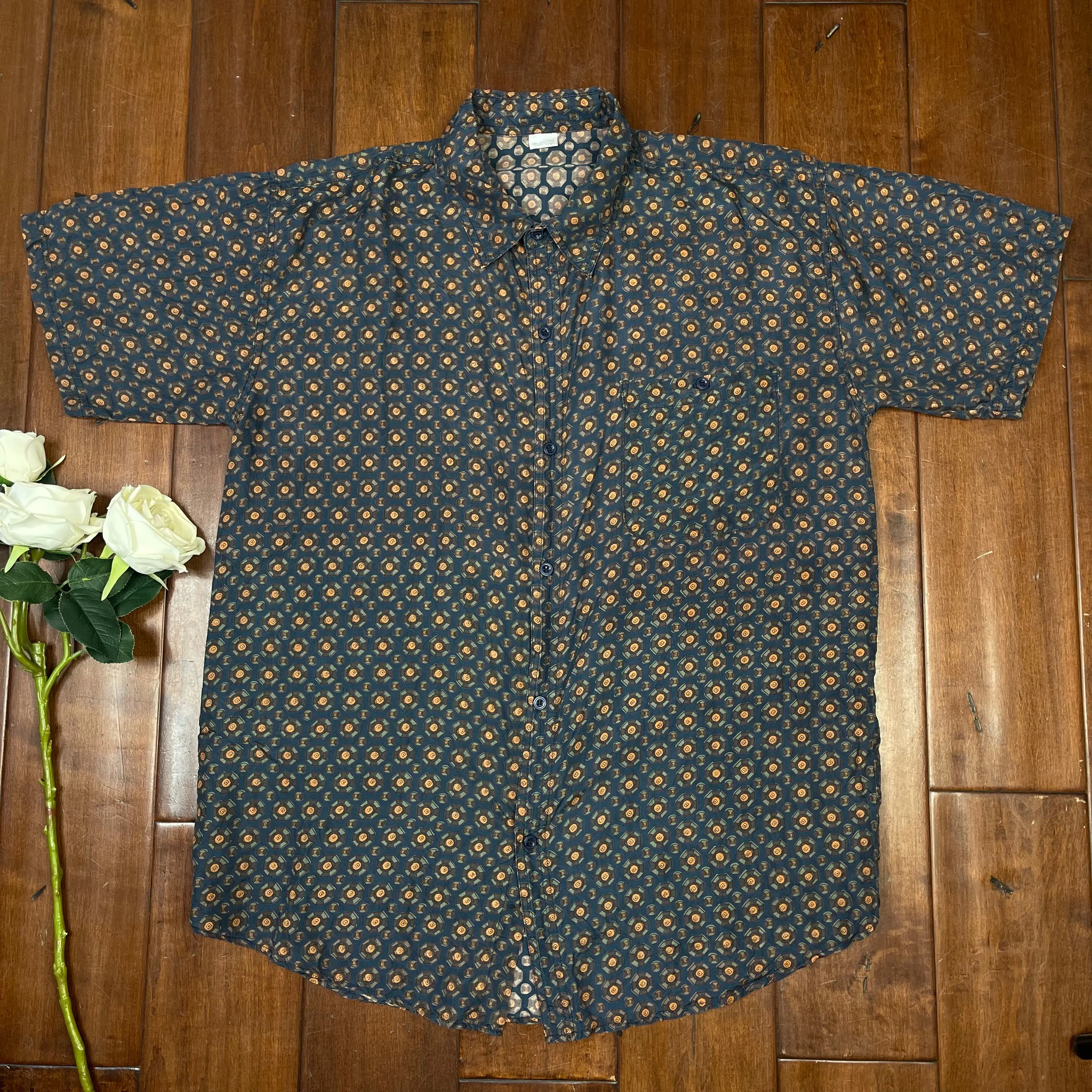 VINTAGE SILK BUTTON-UP